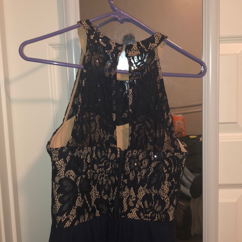 Dress - Picture 4 of 5